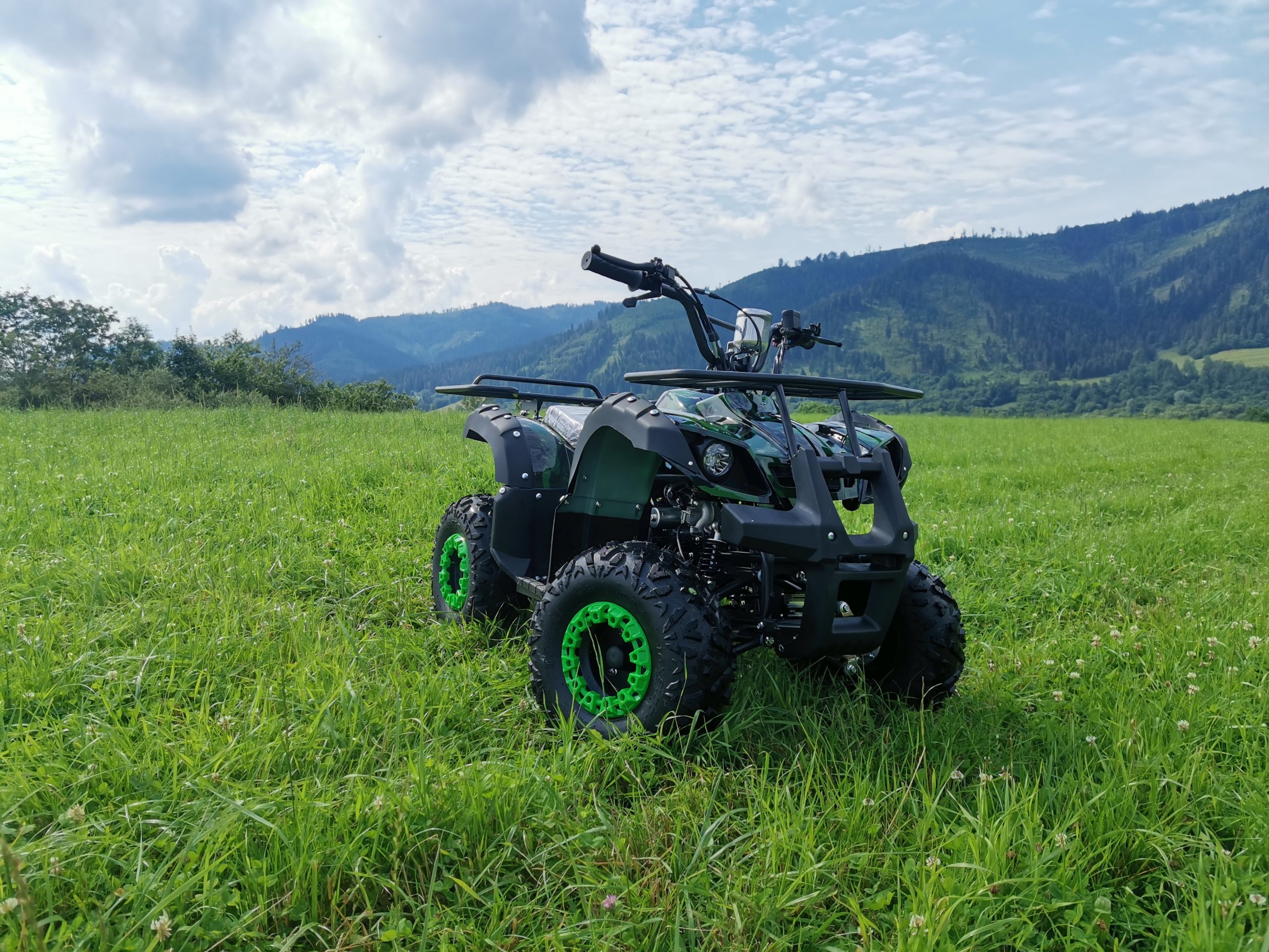 Detská štvorkolka 1G7 detska benzinova stvorkolka s led svetlami